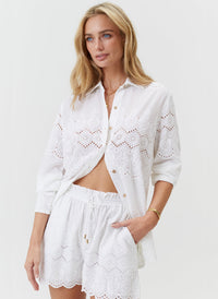 indy-white-shorts_model_2025_F2