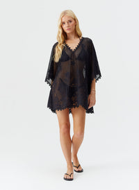 josie-black-kaftan_model_2025_P