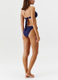 paris navy bikini model 2024 B 