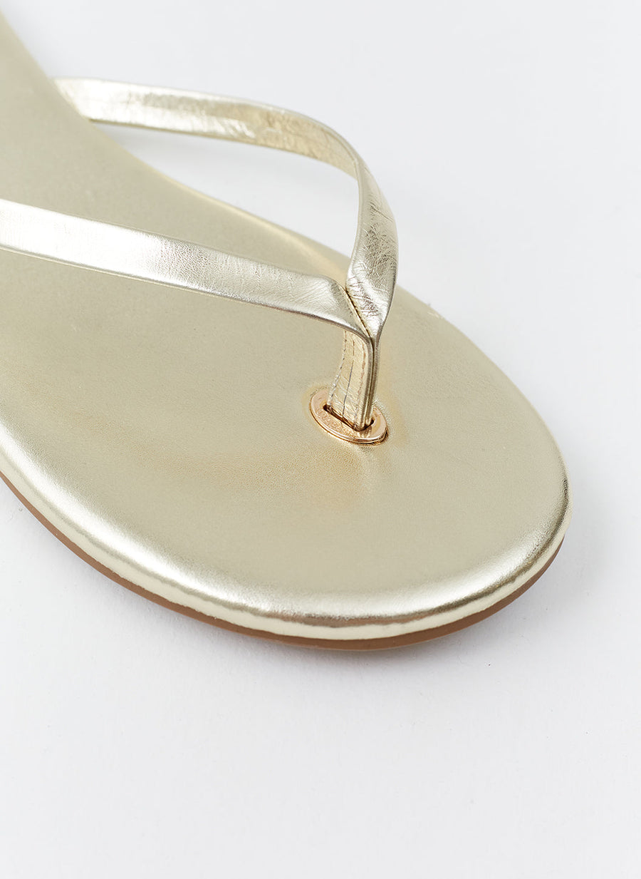sandals-gold_cutouts_2025_3