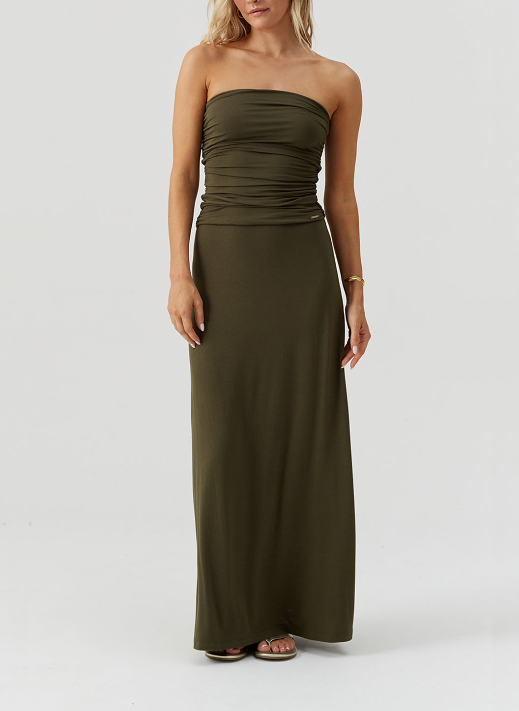 rae seated green dress Issa Rae's Metallic Green Minidress at the Rap Sh!t Premiere