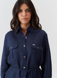 ariel-navy-shirt_model_2026_closeup 