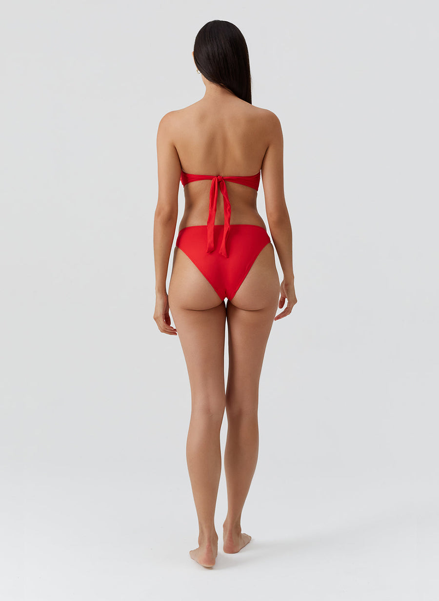 barcelona-red-bikini_model_2026_B 