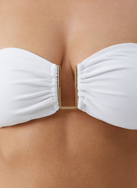 barcelona-white-bikini_closeup 