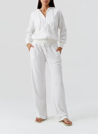 betty-white-trouser_model_2026_F 