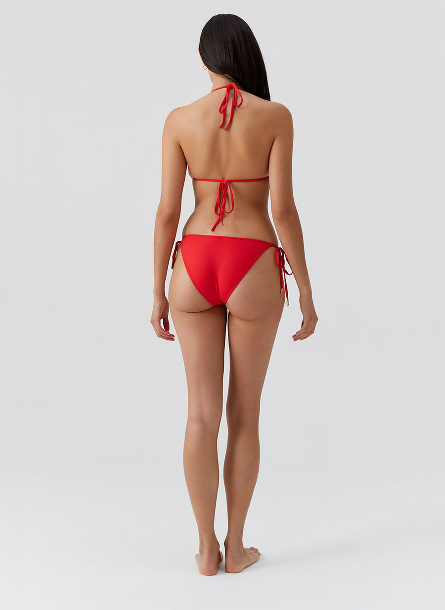 cancun-red-bikini_model_2026_B 