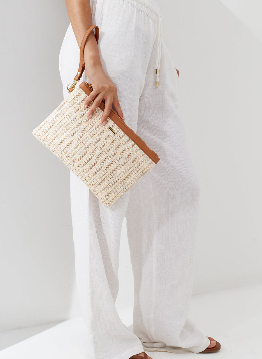 capri-nude-bag_model 