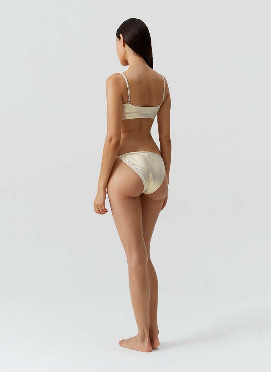 elba-gold-bikini_models_2026_B 