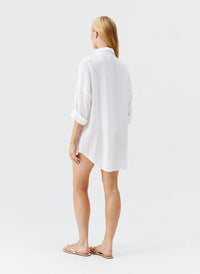 elena-white-shirt_model_2025_B 