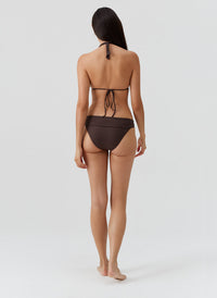 grenada-brown-bikini_models_2026_B 