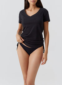 hadley-black-tshirt_model_2026_F2 
