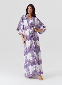 indria-amethyst-kaftan_model_2026_F 