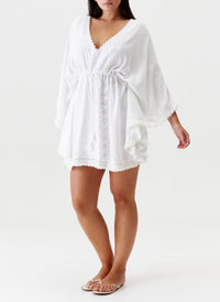 isabelle-white-kaftan_curvemodel_2024_F JPG