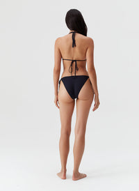 juno-black-bikini-top_model_2027_B 