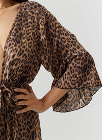 manon-cheetah-kaftan_closeup 