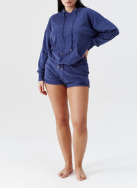 nora-navy-hoodie_curvemodel_2024_F