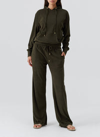 nora-olive-hoodie_model_2026_F 