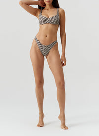 noto-chain-bikini-bottom_model_2026_F3 