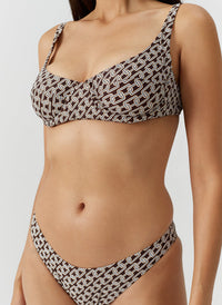 noto-chain-bikini-top_closeup_2 