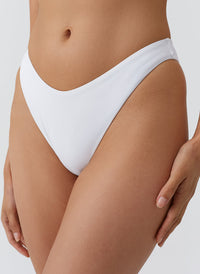 noto-white-bikini-bottom_closeup 