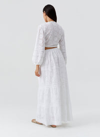 novie-white-skirt_model_2026_B 