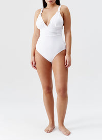 panarea-white-swimsuit_curvemodel_2024_F