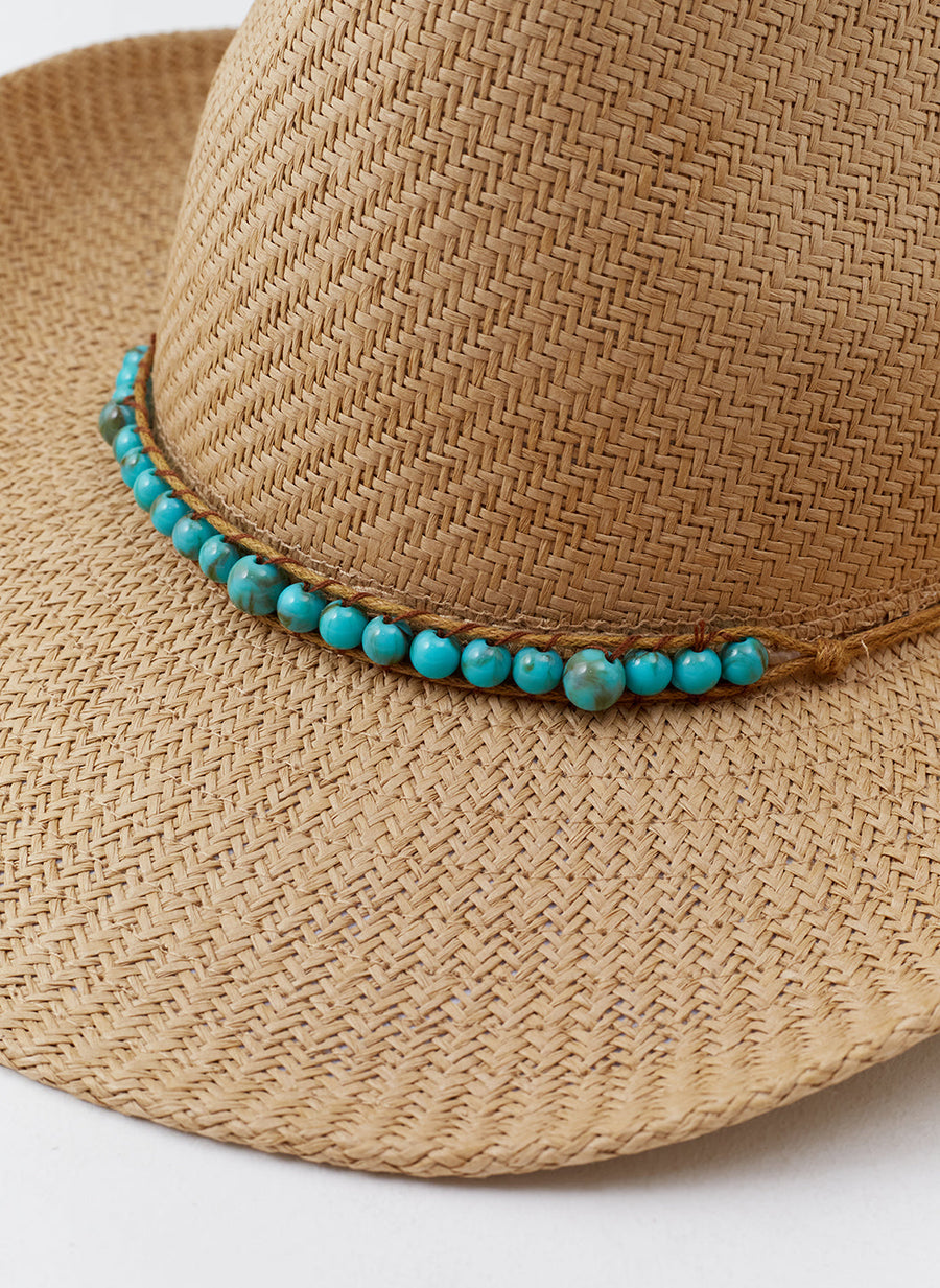 taj-tan-hat_cutout_2 