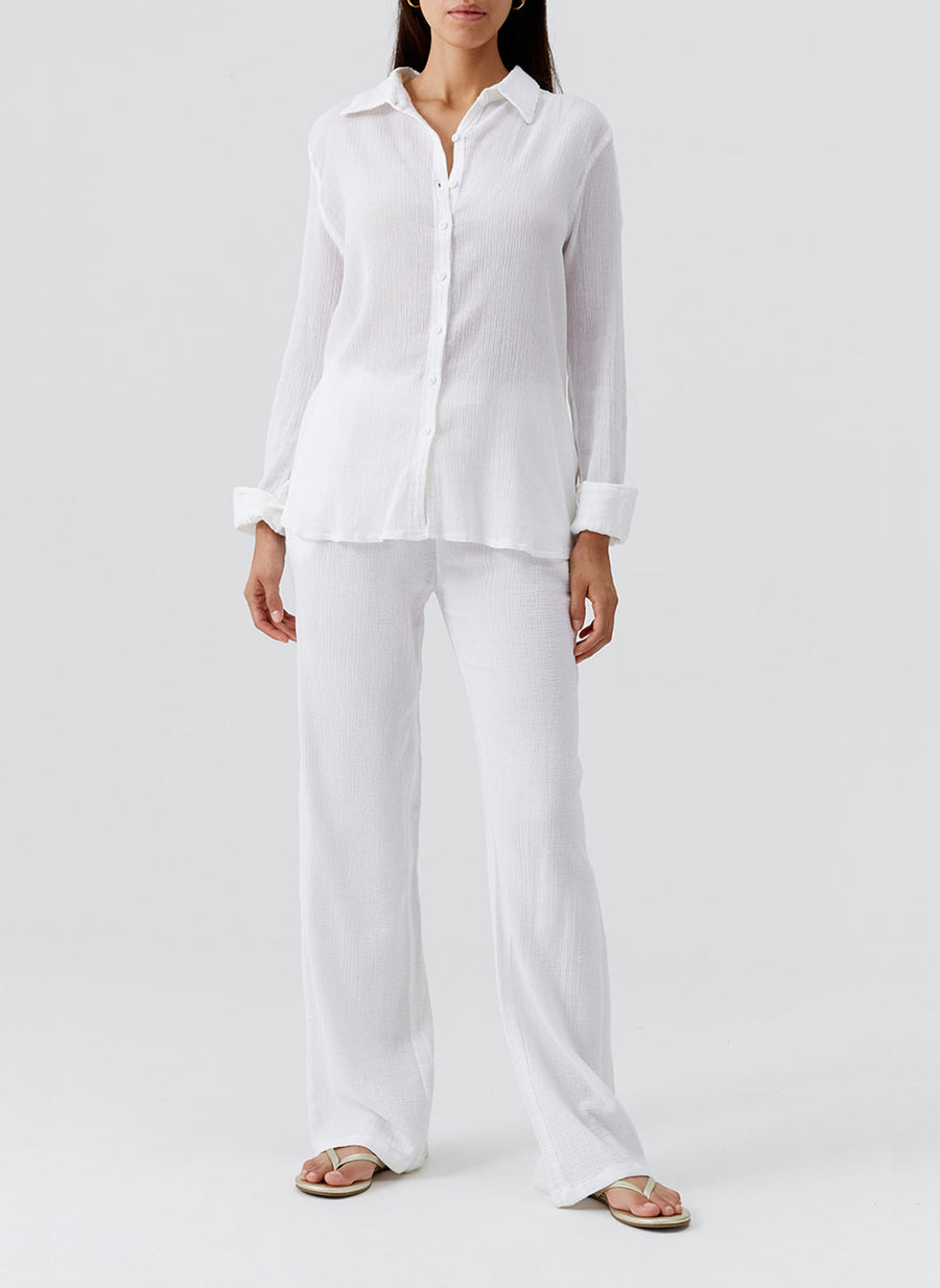 tina-white-shirt_model_2026_F 