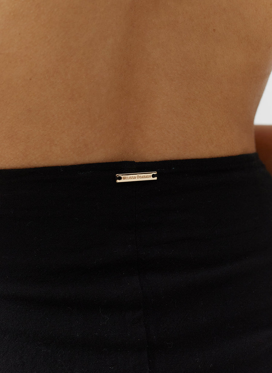 winnie-black-skirt_closeup_2 