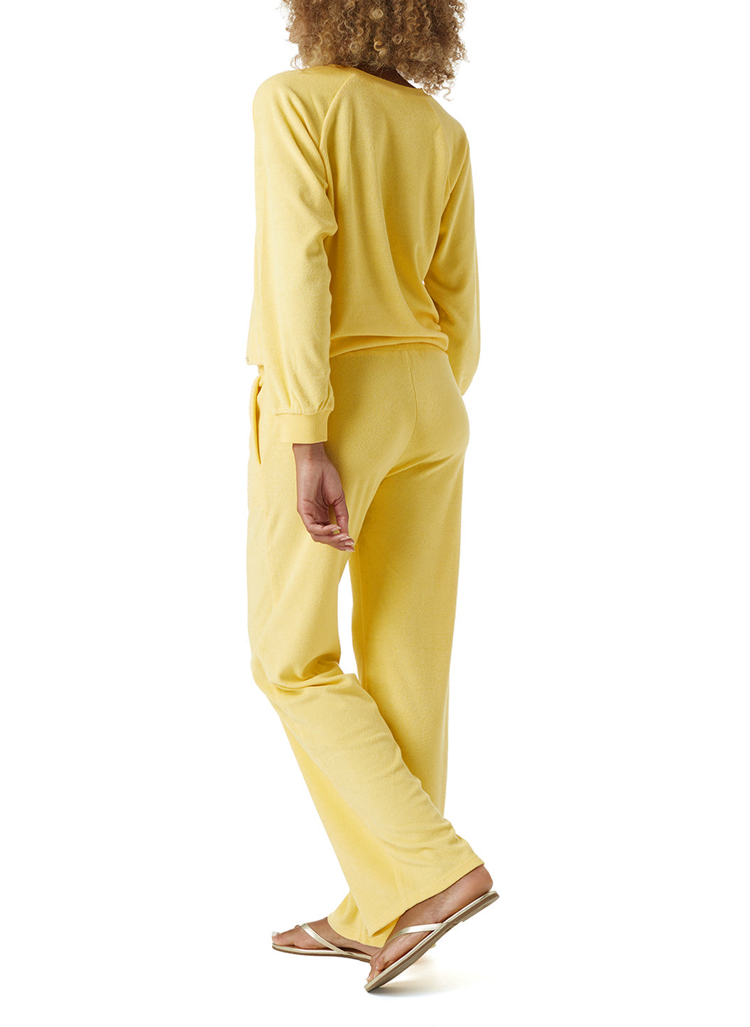 Betty_Yellow_Trousers_Model_B