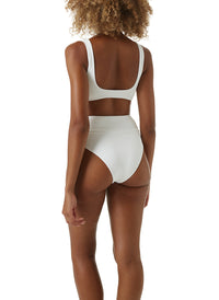 Hamptons_White_Ridges_Bikini_Model_2023_B
