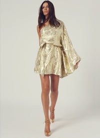 M look 13 gold shimmer 2019